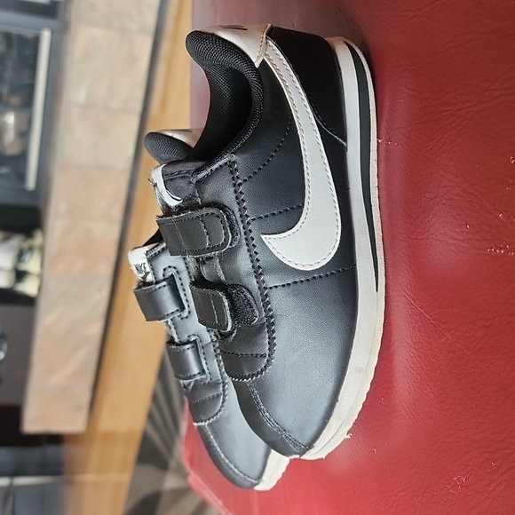 Nike Shoes | Guc Nike Children's Cortez Velcro Shoes, Blackwhite, 10C | Color: Black/White | Size: 10B | Kara_Marshall's Closet